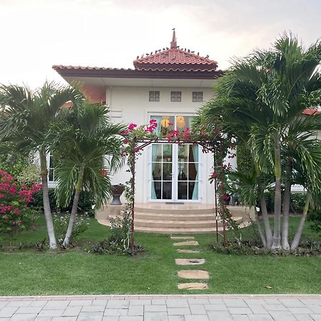 Villa Bougainvillea HHQ Eksteriør bilde
